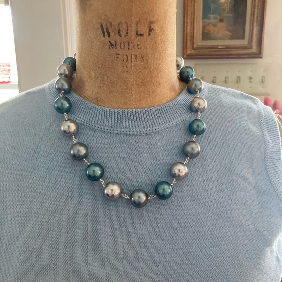 BLUES Shell Pearl Station Necklace 20” Large Pearls. GORGEOUS - Picture 4 of 6